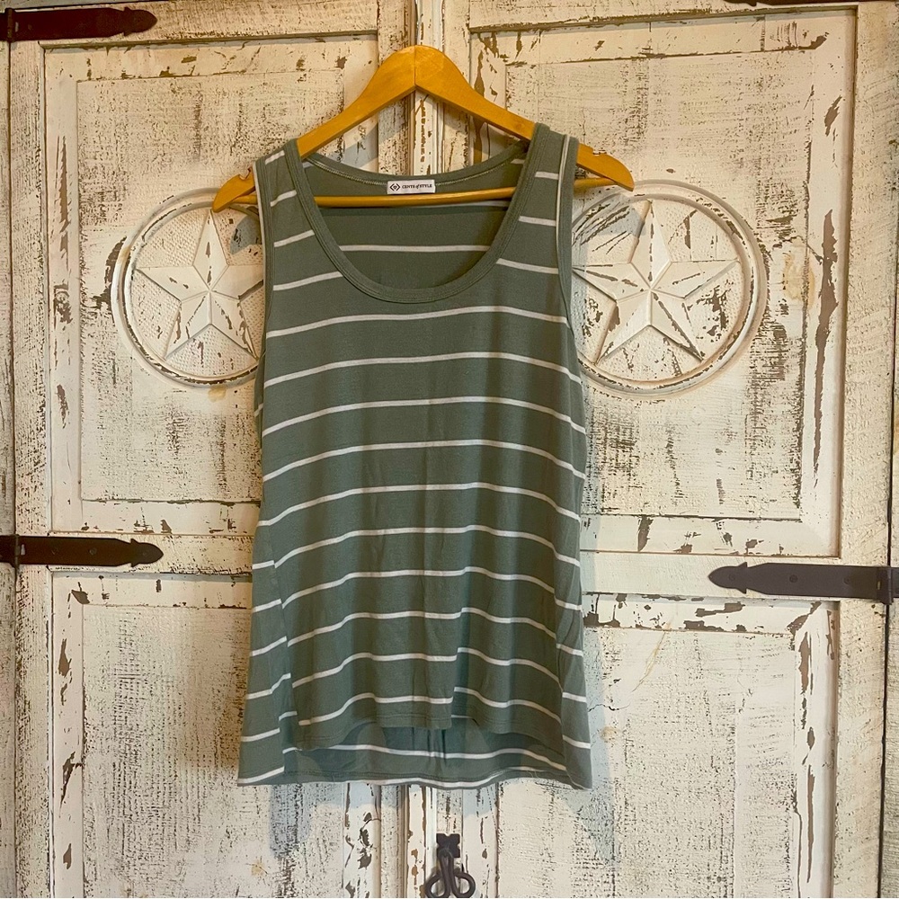 Women’s Green and White Top